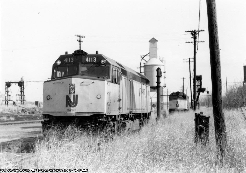 NJT F40PH-2 4113